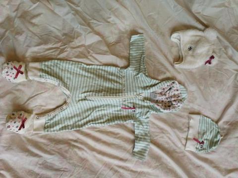 Baby girl clothing in perfect condition