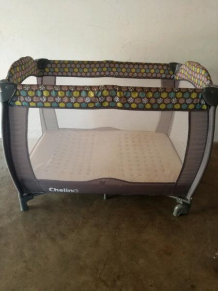 Chelino and Graco camping cots