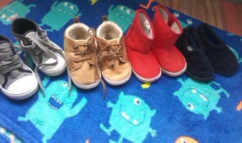 4 pair totler/baby shoes