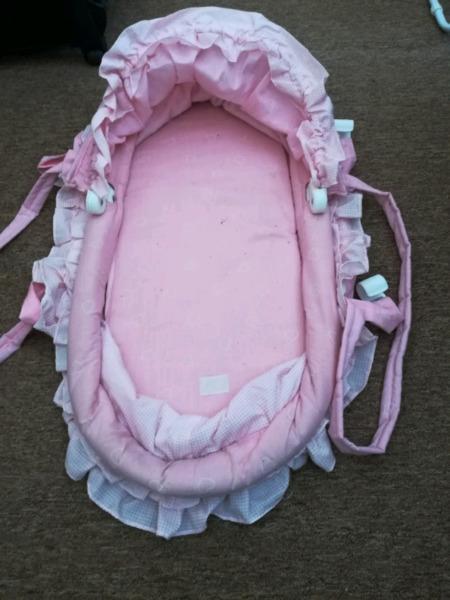 Carry cot pink good condition kuilsriver