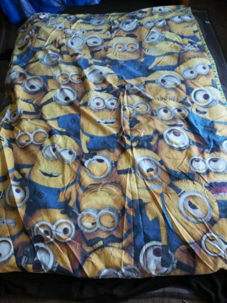 Minions bedding and canvases x2 kuilsriver