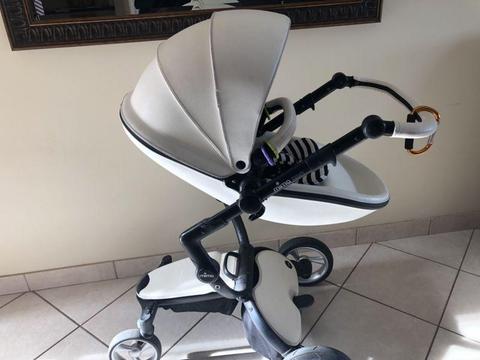 Mima Xari Pram