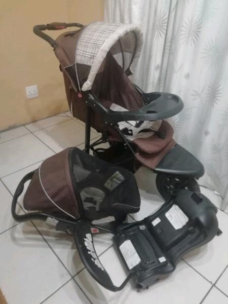 Chelino travel system with isofix base 0-13kg