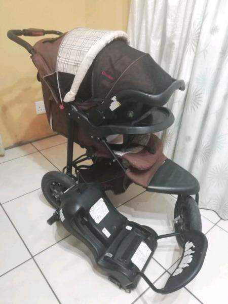 Chelino travel system with isofix base