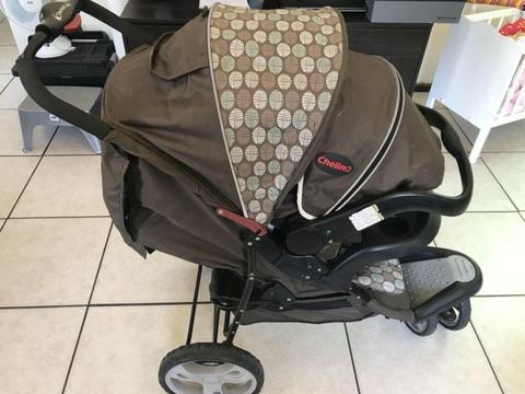 Chelino travel system