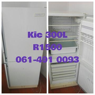 Kic 300L fridge freezer...R1500
