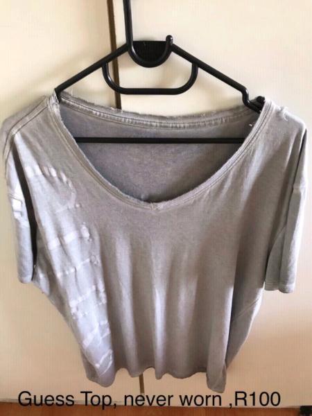 Guess V-neck Top