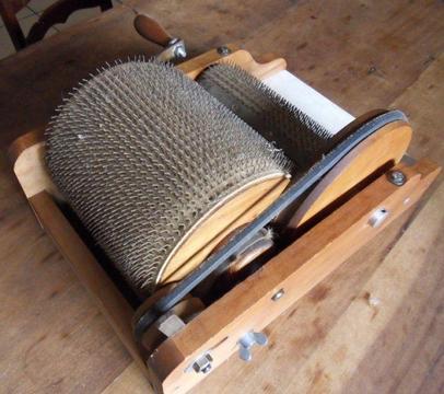 Ashford Wide Drum Carder / Carding