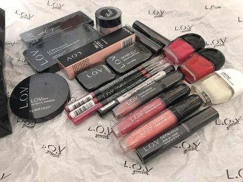 L.O.V Makeup Hamper