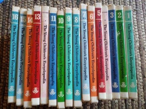 The Young Childrens Encycopedia (Brittanica) set of 16 volumes