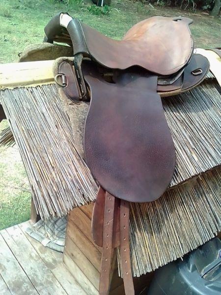 Leather Military Saddle