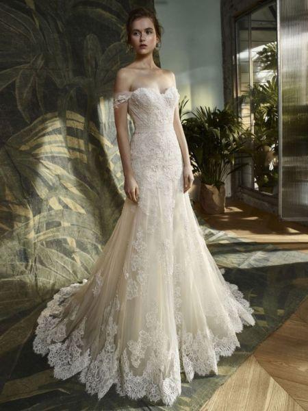 WEDDINGS BY DESIGN-SIZE 18 ENZOANI WEDDING GOWN TO HIRE PH 0219767294/0823366606
