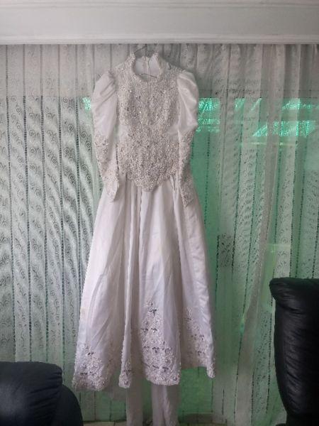 Wedding dress for hire