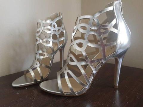 Zoom ladies stylish heels