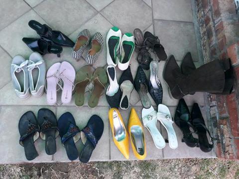 15 pairs of size 8 and 9 woman shoes