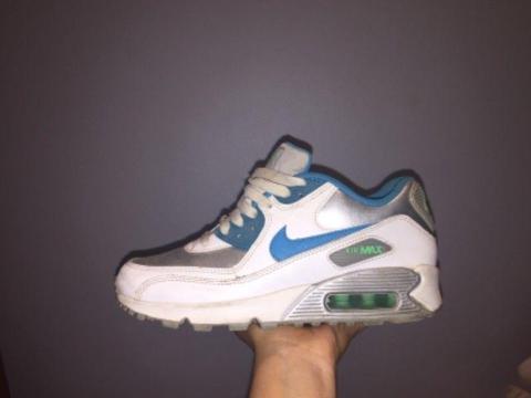Nike airmax women size 5 great condition
