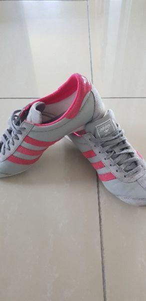 Adidas Lady's Sneakers