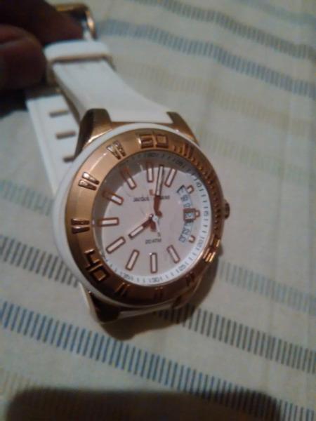 Jacques Lemans Miami ladies gold watch | Retails: R2500
