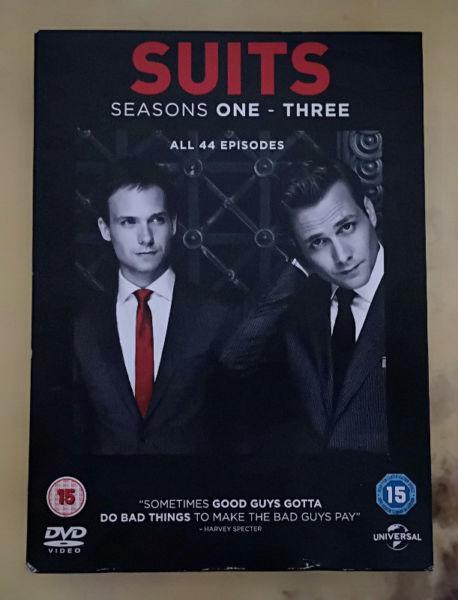 Suits Seasons 1 to 3 box set