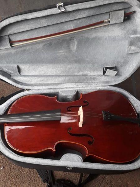 Full-sized Stentor Conservatoire Cello in immaculate condition, needing A and D strings