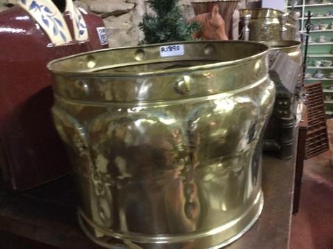 Antique large brass planter, magnificent specimen of history! See it heyjudes