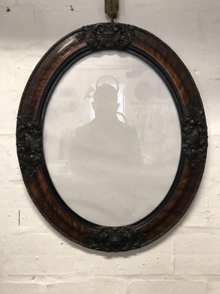 Beautiful Antique Oval Frame