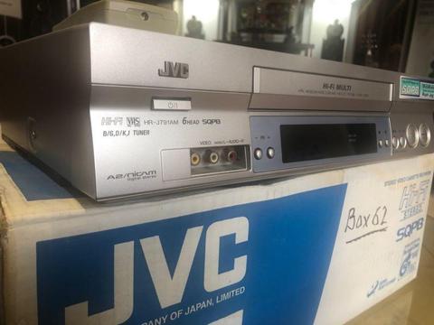 JVC HR-J791 AM 6 head multi system vcr