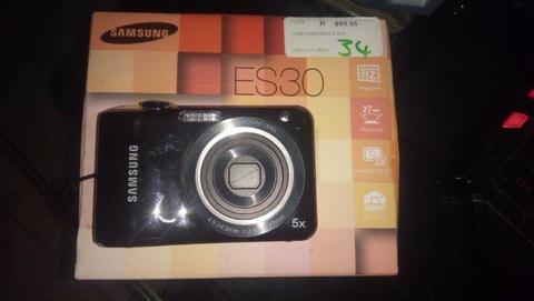samsung es30 camera with box swop for fish tank with acc despatch