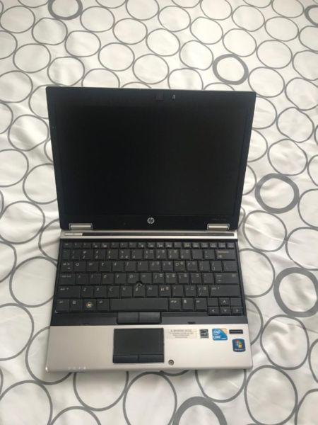 Hp Core I7 probook with docking station and charger battery good 590hdd 4 gb ram incl cam