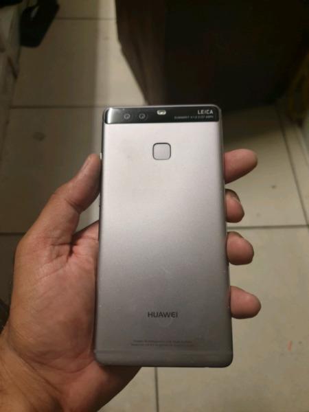 32GB Huawei P9 Big with dual back camera nd finger print
