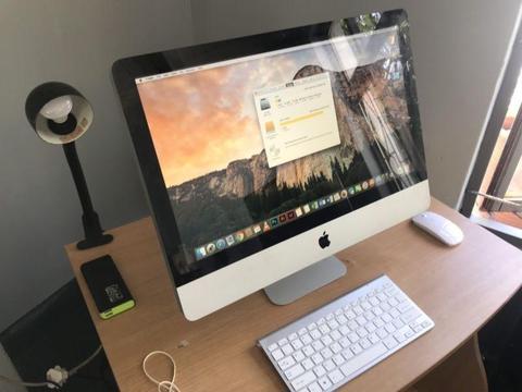 iMac with Keyboard and Mouse for sale and Software