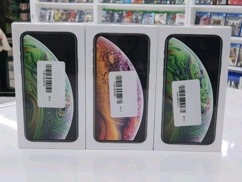 NEW IPHONE XS GOLD 64GB