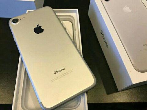 IPHONE 7 128GB SILVER IN THE BOX ( TRADE INS WELCOME)