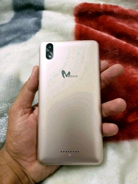 8gb Mobicel R1 Android phone