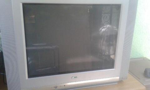 74 cm Lg tv R1000