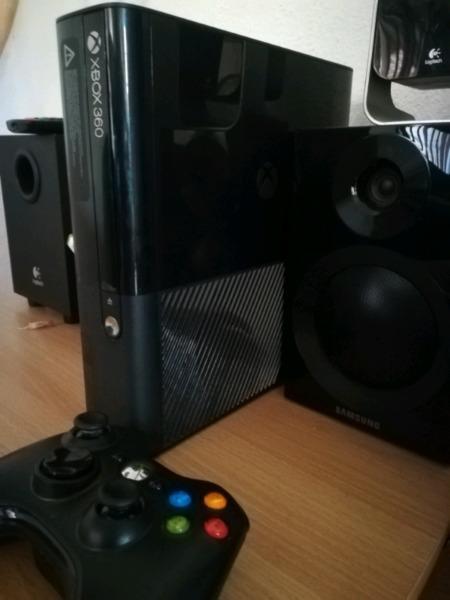 Xbox 360 E console + 6 games
