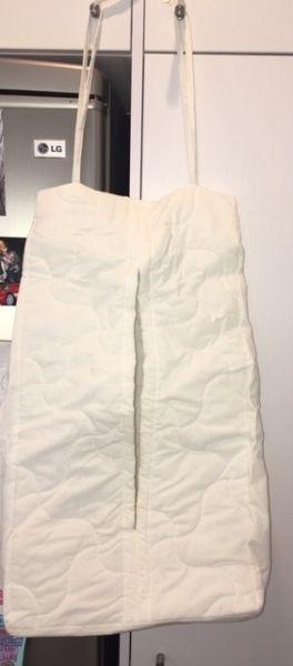 Nappy / Blanket Holder in perfect condition