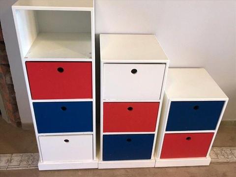 Kids furniture 4 + 3 + 2 division pigeon hole with 8 crates. Price negotiable