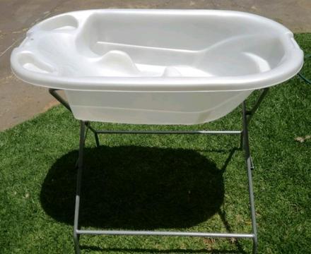 Unisex White Baby Bath On Foldable Stand
