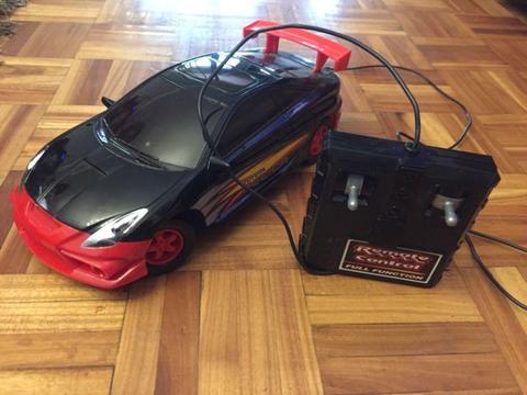 Wired remote control racing car