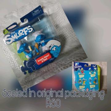 Seeled smurf figurines