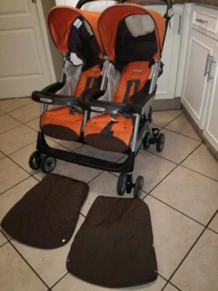 Pegperego twin pram