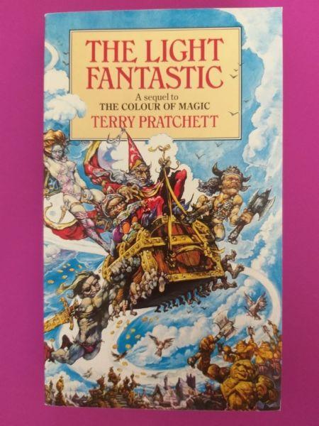 The Light Fantastic - Terry Pratchett - Discworld #2