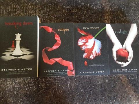 Full set of Stephenie Meyer Twilight series