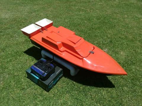 New Demo Vmax Baitboat