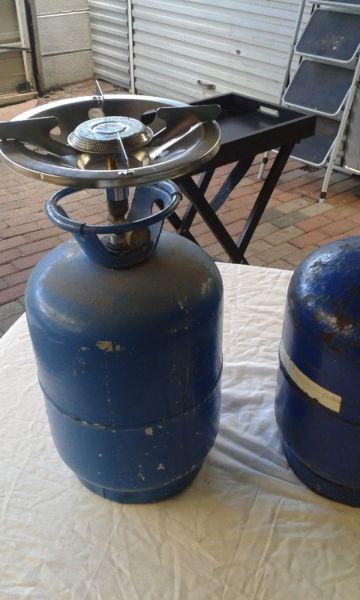 gas bottle /cooker top /light