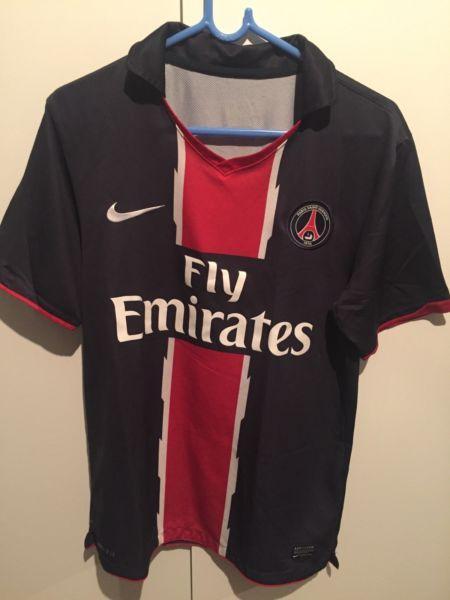 PSG Paris Saint Germain men’s medium football shirt