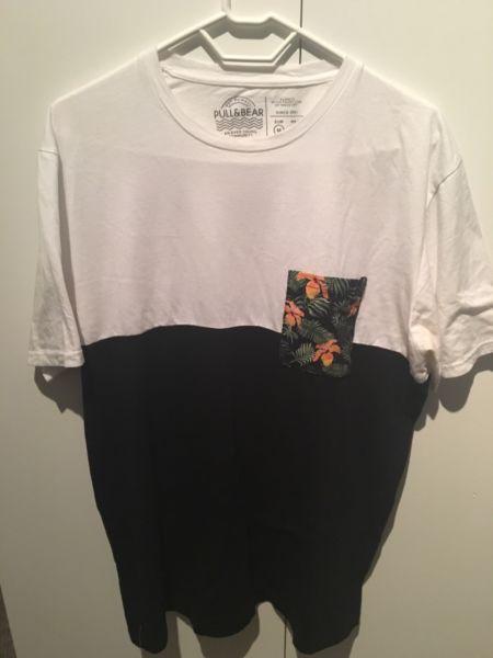 Pull and bear medium men’s shirt from Portugal