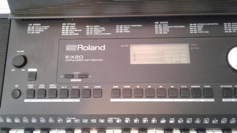 Keyboard Roland E-X20 as new in box ideal for church bands or music students etc R3700 - 0664381089