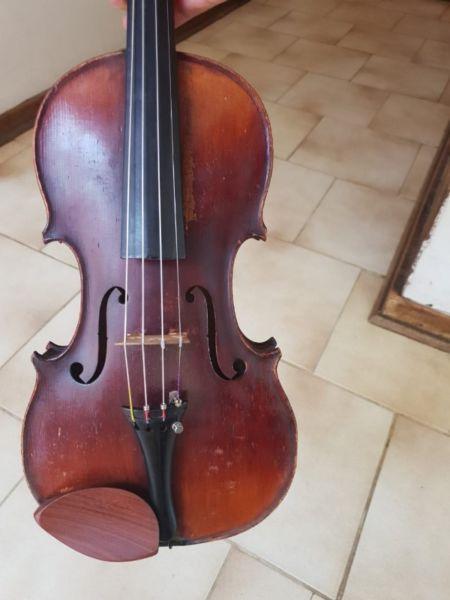 Antique handcrafted violin